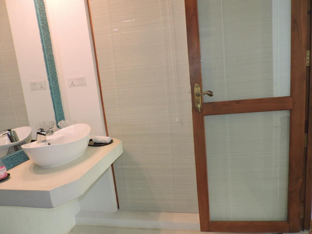 Binnacle Negombo Exterior foto