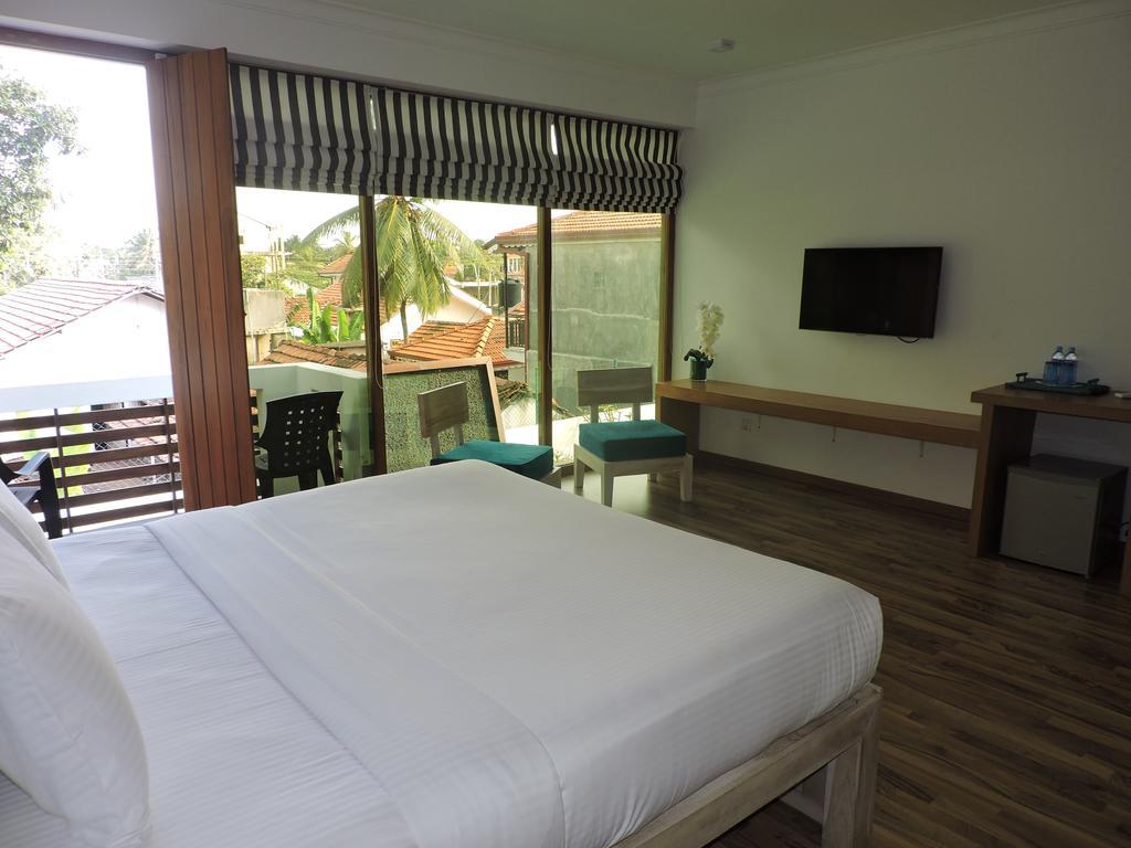 Binnacle Negombo Exterior foto