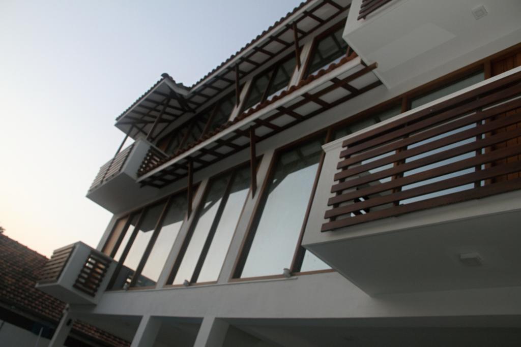 Binnacle Negombo Exterior foto